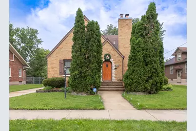 725 Augusta Avenue, Elgin, IL 60120 - Photo 1