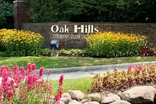 13232 S Oak Ridge Trail, Palos Heights, IL 60463 - Photo 3