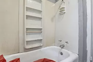 7842 S Constance Ave, Chicago, IL 60649 - Photo 11
