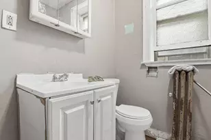 7842 S Constance Ave, Chicago, IL 60649 - Photo 23