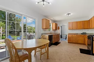 908 Blandford Ave, New Lenox, IL 60451 - Photo 7