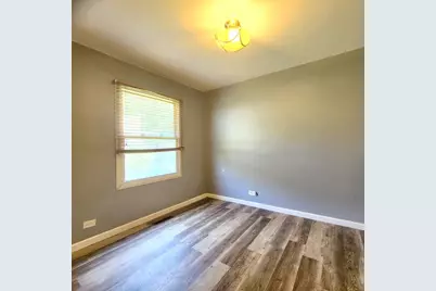 512 Cherry Circle, Glenview, IL 60025 - Photo 7