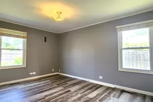512 Cherry Cir, Glenview, IL 60025 - Photo 5