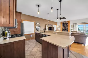 68 Lake Ln, Fox Lake, IL 60020 - Photo 9