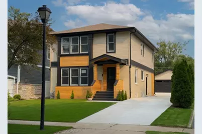 607 S Cedar Avenue, Elmhurst, IL 60126 - Photo 1