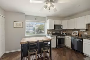 1273 Karyn Ln, Grayslake, IL 60030 - Photo 7