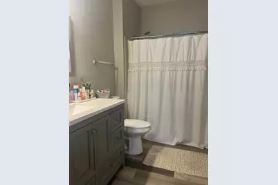 2889 Falling Waters Drive #2889, Lindenhurst, IL 60046 - Photo 11