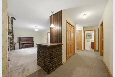 2087 Blackhawk Lane, Dixon, IL 61021 - Photo 3