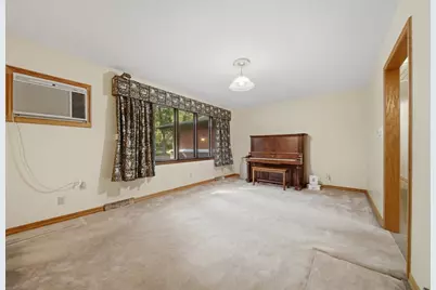 2087 Blackhawk Lane, Dixon, IL 61021 - Photo 5
