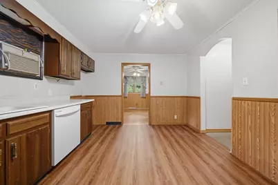 2087 Blackhawk Lane, Dixon, IL 61021 - Photo 9