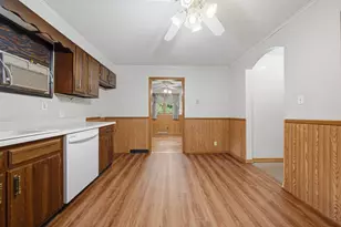2087 Blackhawk Ln, Dixon, IL 61021 - Photo 9