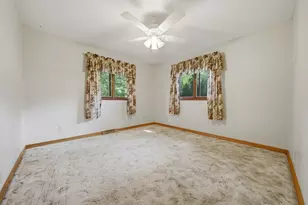 2087 Blackhawk Ln, Dixon, IL 61021 - Photo 17