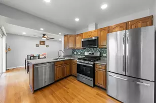 1748 Bucknell Ct, Naperville, IL 60565 - Photo 3