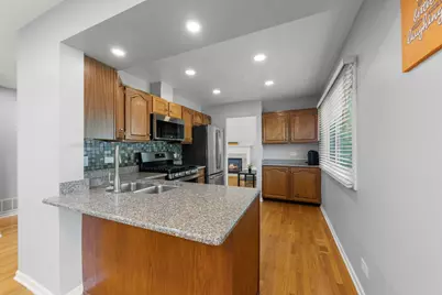 1748 Bucknell Court, Naperville, IL 60565 - Photo 5