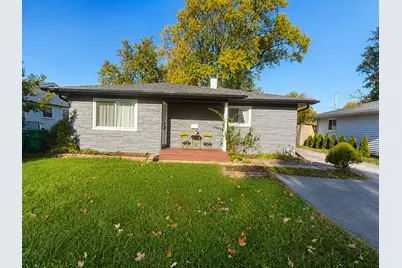 362 Marion Court, Wheeling, IL 60090 - Photo 1