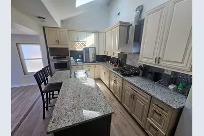 2135 Elm Avenue, Hanover Park, IL 60133 - Photo 7