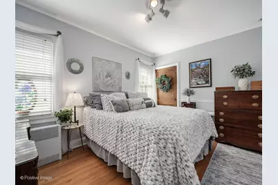 2500 W Farwell Avenue, Chicago, IL 60645 - Photo 13