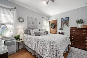 2500 W Farwell Ave, Chicago, IL 60645 - Photo 13