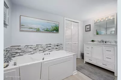 2500 W Farwell Avenue, Chicago, IL 60645 - Photo 33