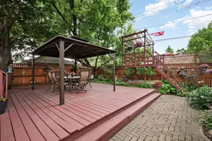 2500 W Farwell Ave, Chicago, IL 60645 - Photo 39