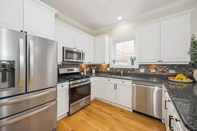 1951 W Melrose Street #2, Chicago, IL 60657 - Photo 7