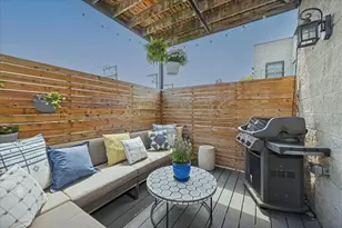 1951 W Melrose St, Chicago, IL 60657 - Photo 19