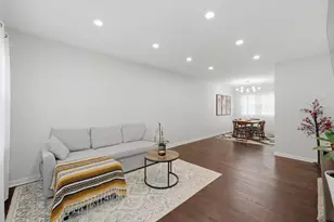 221 S Maple Ave, Oak Park, IL 60302 - Photo 5