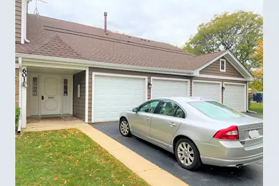 601 Hanover Court #Z1, Schaumburg, IL 60194 - Photo 1