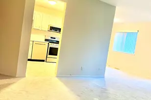 601 Hanover Ct, Schaumburg, IL 60194 - Photo 3