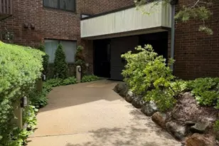 650 Whitney Ct, Gurnee, IL 60031 - Photo 3