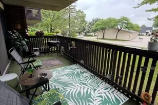 650 Whitney Ct, Gurnee, IL 60031 - Photo 5