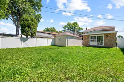2016 N 75th Avenue, Elmwood Park, IL 60707 - Photo 19