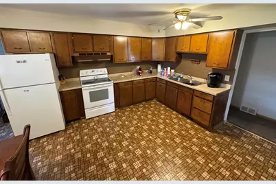 103 W Walnut Street, Oglesby, IL 61348 - Photo 5