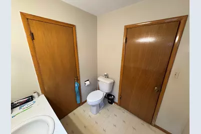 103 W Walnut Street, Oglesby, IL 61348 - Photo 9