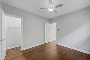 4945 W Addison St, Chicago, IL 60641 - Photo 19