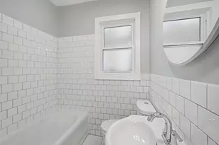 4945 W Addison St, Chicago, IL 60641 - Photo 25