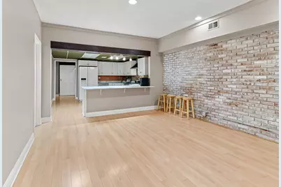 735 W 35th Street, Chicago, IL 60616 - Photo 9