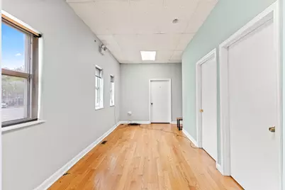 735 W 35th Street, Chicago, IL 60616 - Photo 15