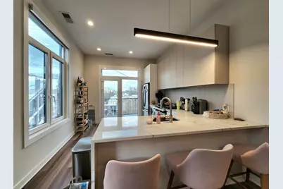 1348 W Roscoe Street #401, Chicago, IL 60657 - Photo 3