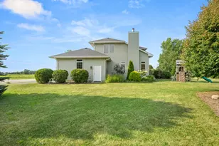 101 Hickory Ln, Kirkland, IL 60146 - Photo 35