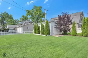220 Hickory St, Frankfort, IL 60423 - Photo 11