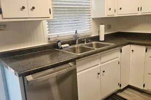 221 N Dorchester Ave, Wheaton, IL 60187 - Photo 7