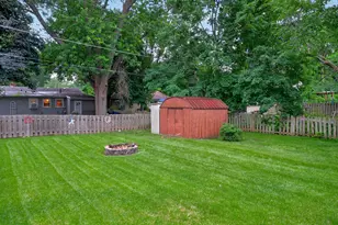 221 N Dorchester Ave, Wheaton, IL 60187 - Photo 13