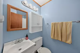 221 N Dorchester Ave, Wheaton, IL 60187 - Photo 9