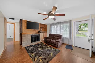 221 N Dorchester Ave, Wheaton, IL 60187 - Photo 3