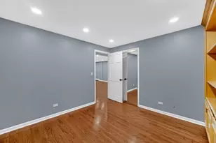 5700 W Montrose Ave, Chicago, IL 60634 - Photo 15