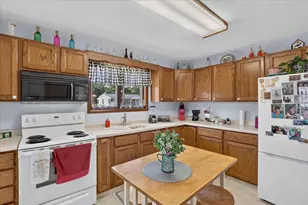 1204 W Violet St, Freeport, IL 61032 - Photo 17