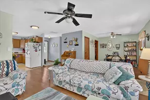 1204 W Violet St, Freeport, IL 61032 - Photo 7
