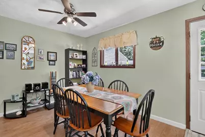 1204 W Violet Street, Freeport, IL 61032 - Photo 13