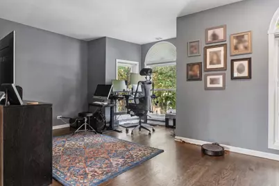 2527 N Washtenaw Avenue, Chicago, IL 60647 - Photo 11
